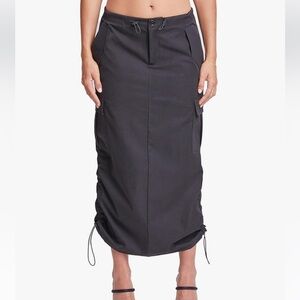 NWOT Lightweight Cargo Parachute Skirt with Pockets, Bungee Ties at Waist, Hem